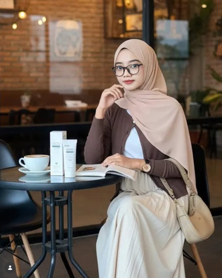 Konten Rahma Rahayu (@rahmarahayu25) untuk kampanye ESSELLO